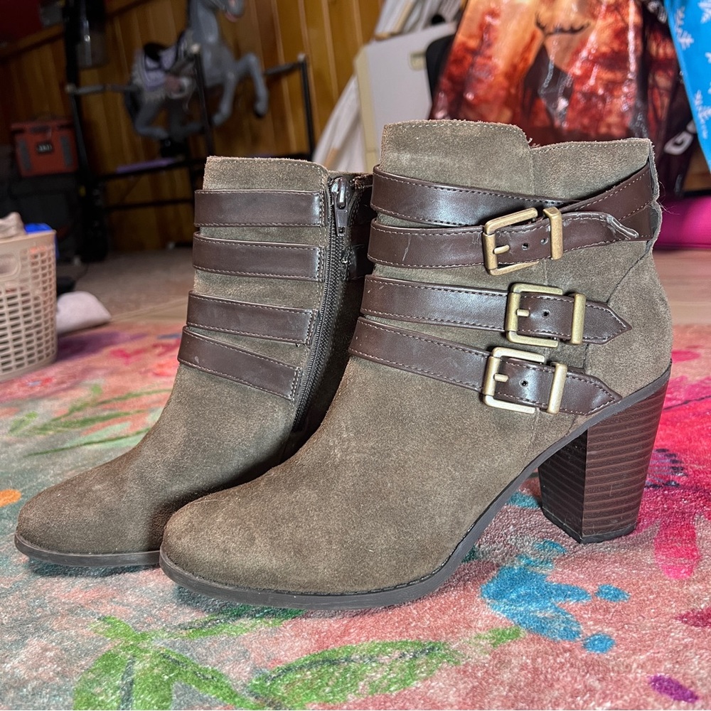 I.N.C. SUEDE BOOTS SIZE 9.5 NEW